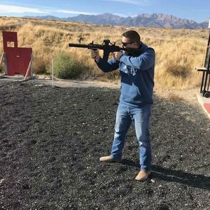 Meet your Posher, Derek